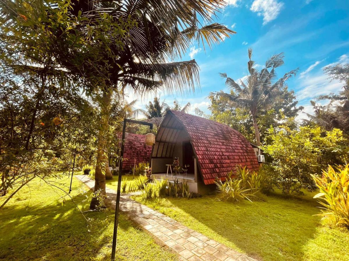 Apit Lawang Villas & Resto Batununggul Экстерьер фото